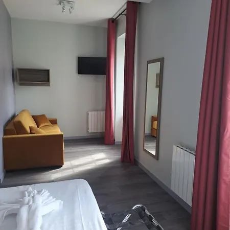 Le Petit Védaquais Vaas